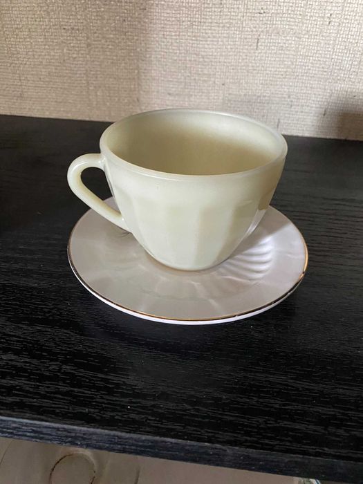 conjunto de chavena e pires