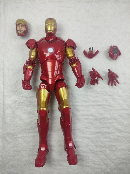Фігурка Marvel Legends Iron Man