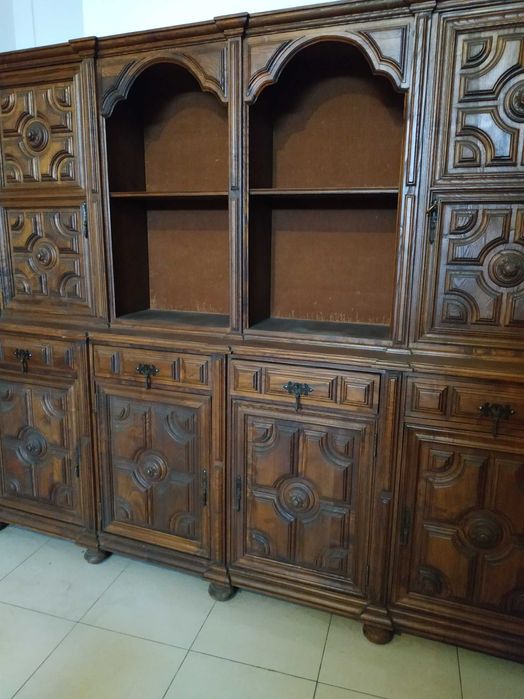 Móvel madeira castanho