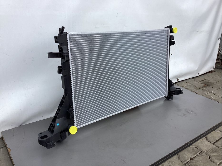 Радиатор Основний Ренаульт Мастер 3 Опель Мовано Радіатор води