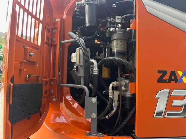 hitachi zx135us-7