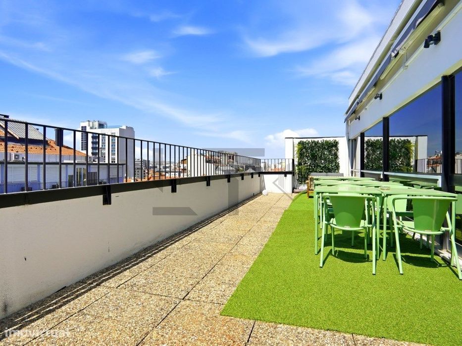 Escritório de Topo Totalmente Renovado com Terraço Privativo de 29m...