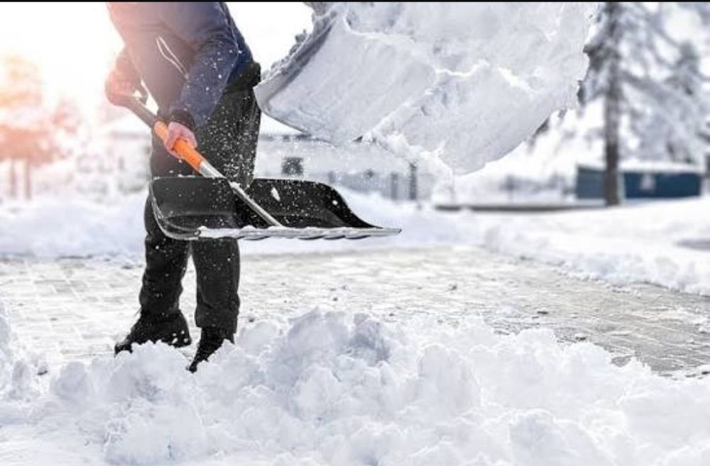 Прибирання снігу, допомога на дорозі Дрогобич, Борислав, Східниця.