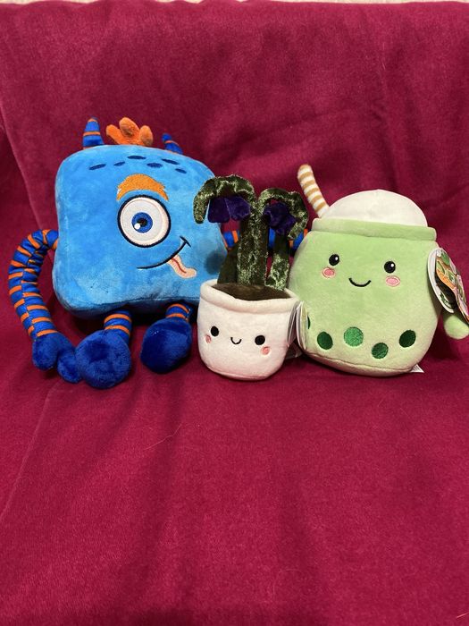 Іграшки мʼякі  ( тваринки і рослинки)