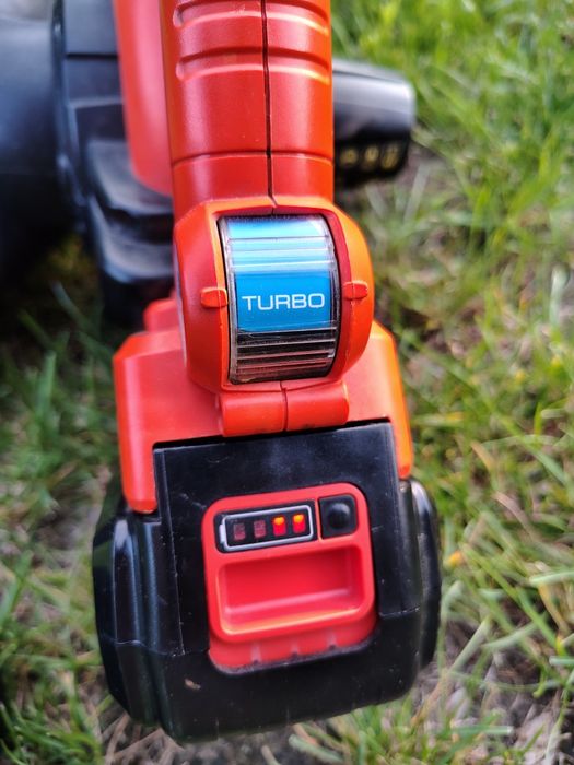 Odkurzacz do liści na akumulator Black Decker 36V