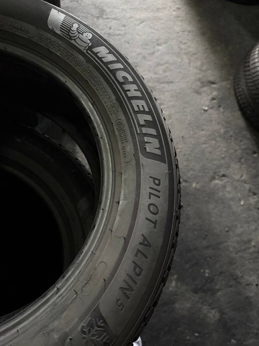 235/55R17 Michelin 2025p