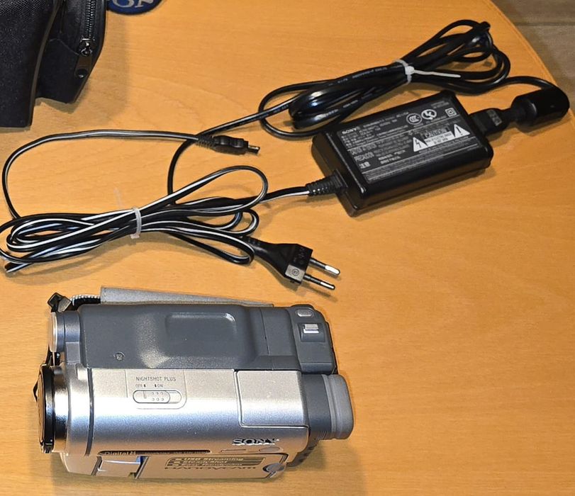 SONY DCR-TRV255E  Handycam Digital 8