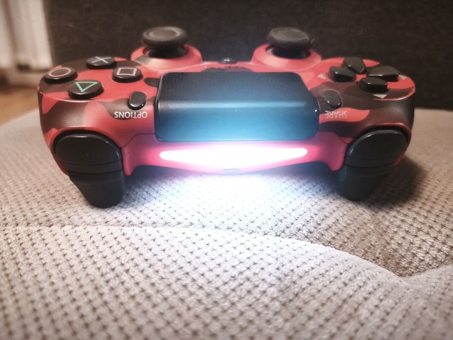 PlayStation 4 pad do konsoli