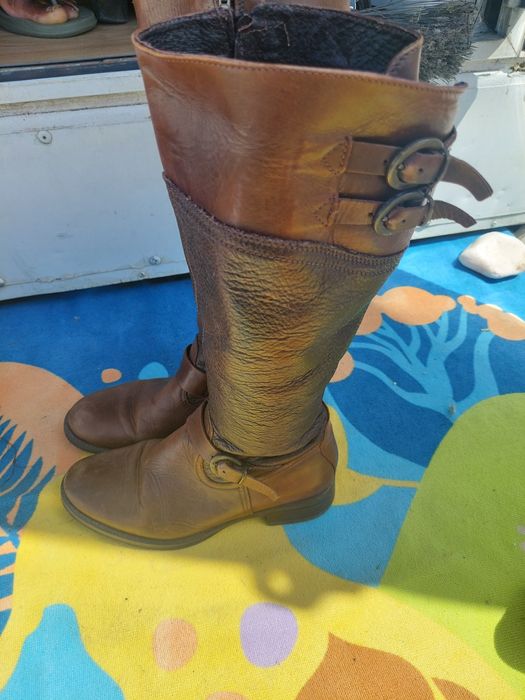 Bota feminina de couro legítimo cano alto castanha – nº 37