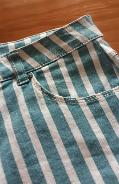 Calções às riscas- Pull&Bear