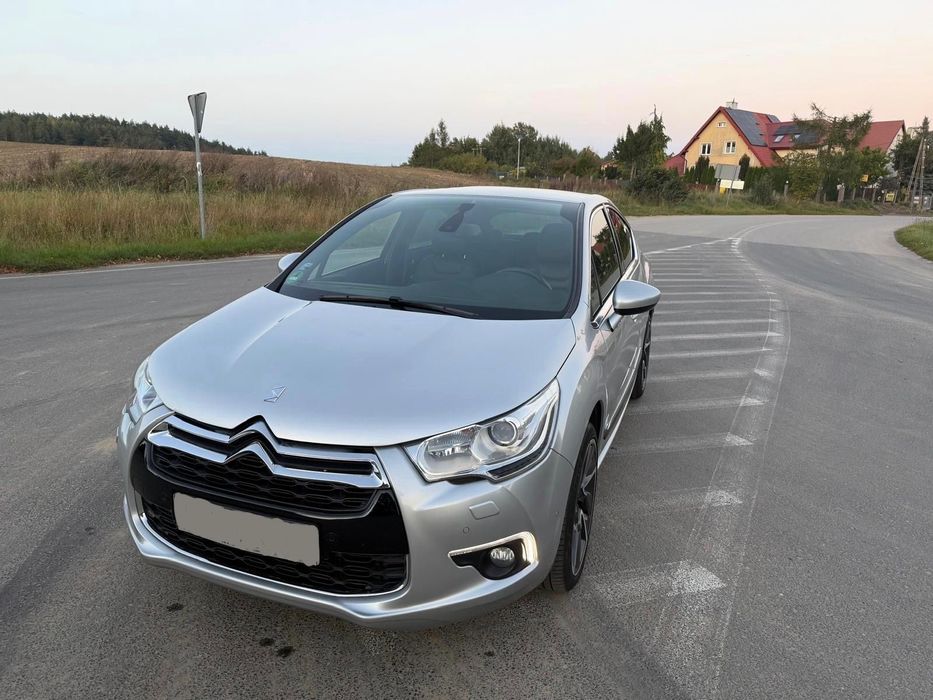 DS Automobiles DS 4