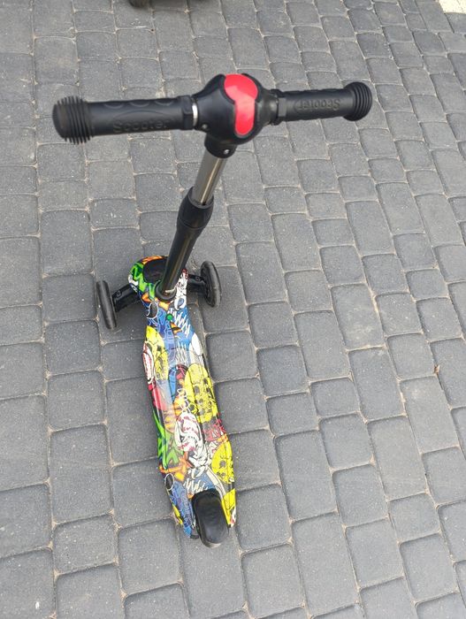 Hulajnoga 3 kołowa świecąca