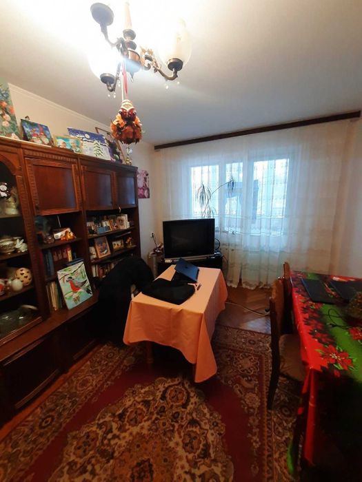 3к Озерна 75.10 кв.м., вул.Залізняка Торг
