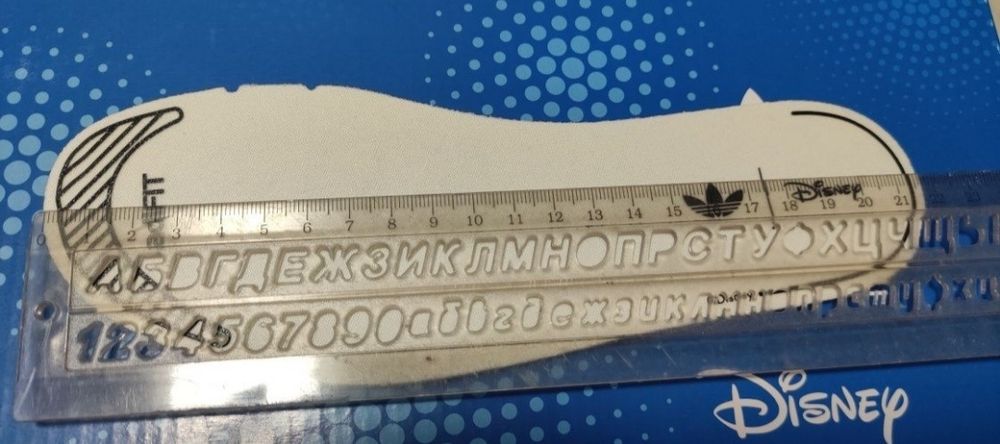 Кросівки Адідас для дівчинки