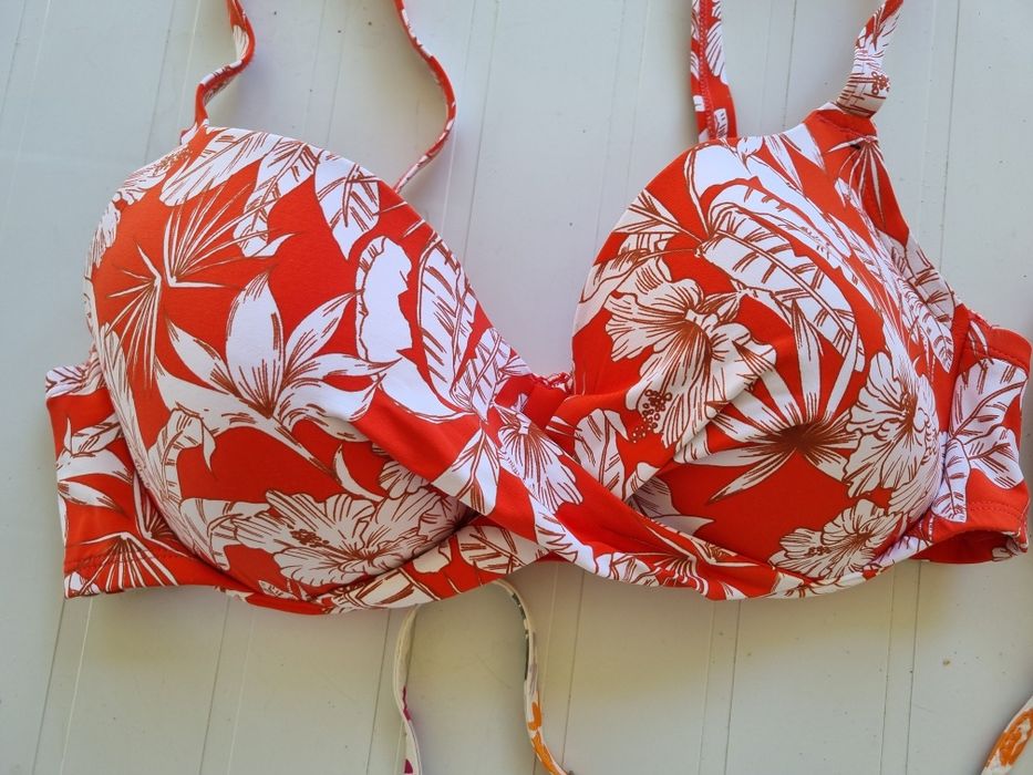 Biquinis - soutien / partes de cima dos biquíni s