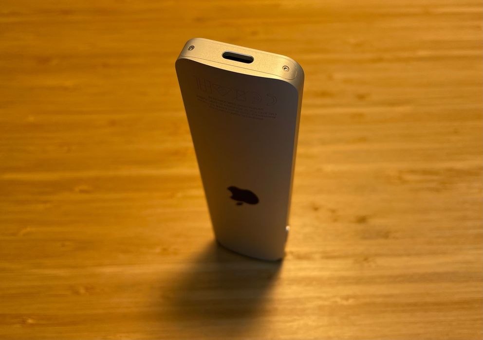 Pilot Apple Siri Remote 3. generacji USB-C (A2854) – stan idealny, komplet