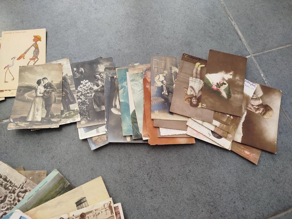 Grande lote de mais de 100 postais