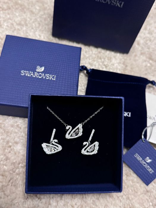 Colar Swarovski e Brincos Novo