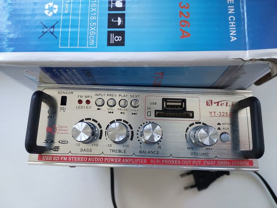 Усилитель звука  Hi Fi 2×200 Вт.