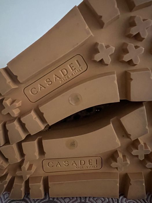 Ботільйони, черевички, чобітки Casadei 38,5 нові