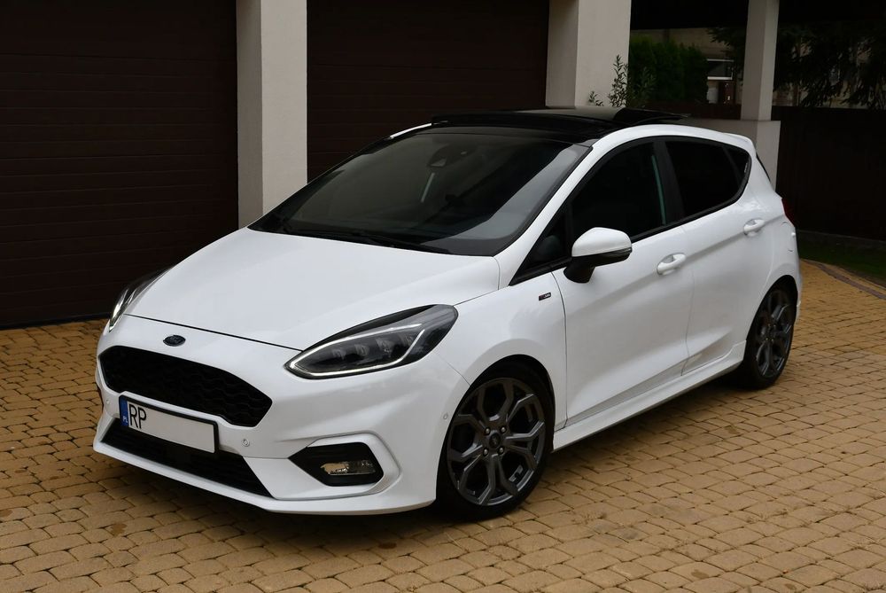 Ford Fiesta AUTOMAT ST Line B@O full led panorama