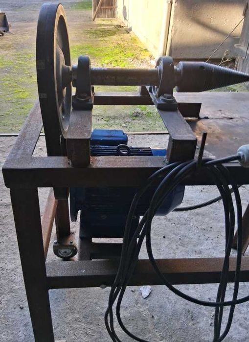 Łuparka świdrowa do drewna