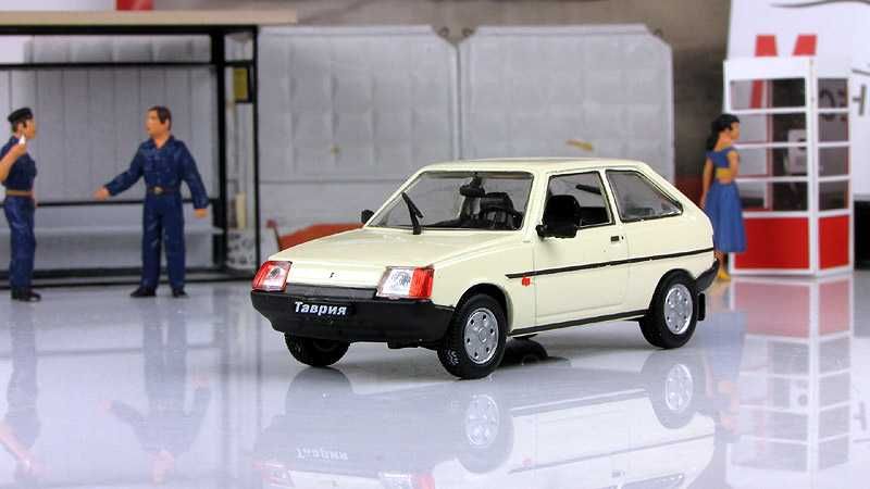 ЗАЗ 1102 "Таврия" - игрушка от DeAgostini из серии Автолегенды СССР