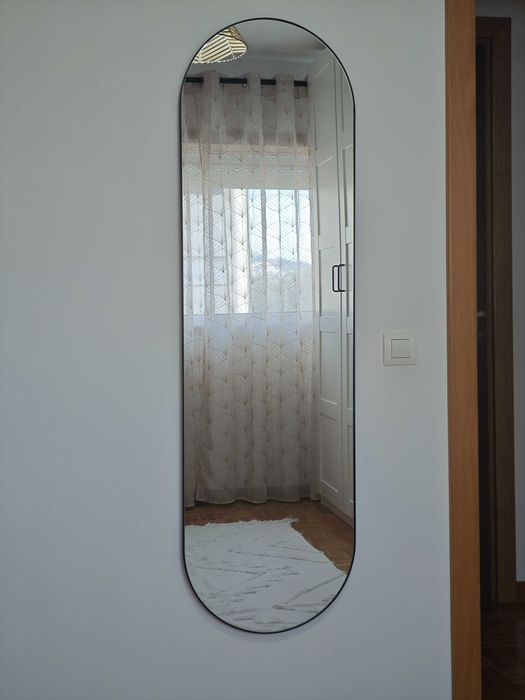 Espelho corpo inteiro Leroy Merlin como novo