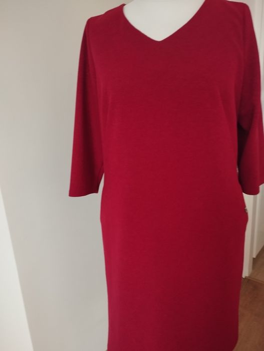 Sukienka z grubej dzianiny 52