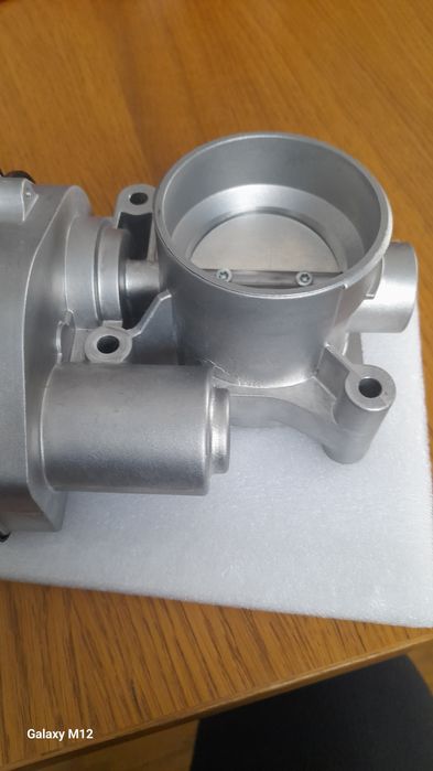 Przepustnica Pierburg do Ford,Volvo 7.03703.74.0