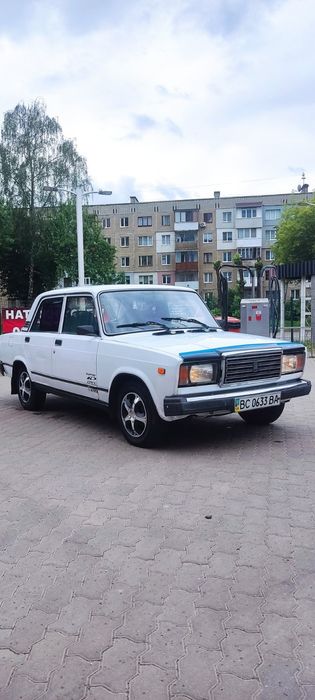 Продам ВАЗ 2107 інжектор