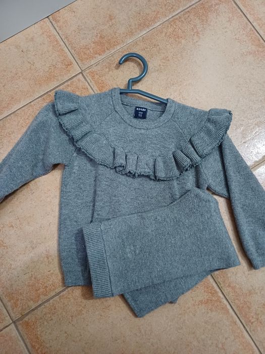 Conjunto de malha cinzento