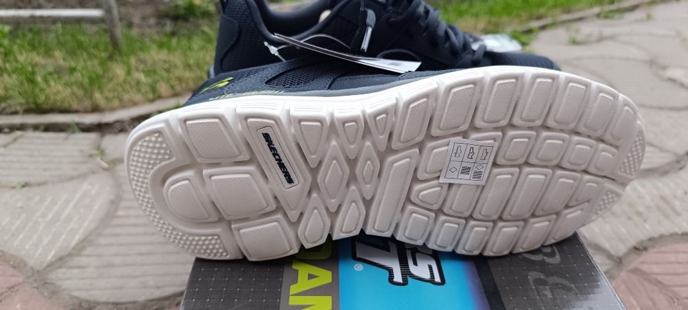Кросівки Skechers