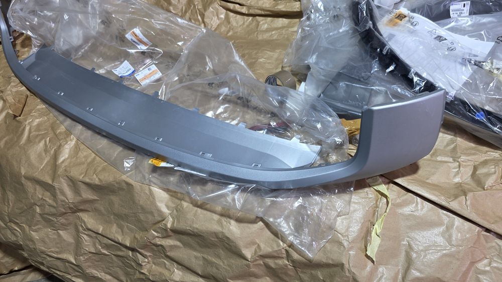 Dokładka spojler zderzaka przód ford explorer 7 VII nowy oryginał 24-