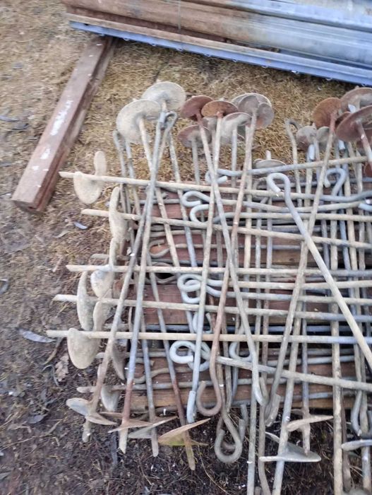 Słupki metalowe do malin, ogrodzeń, winogron
