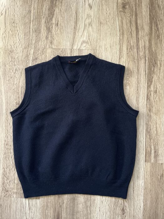 Шерстяна безрукавка