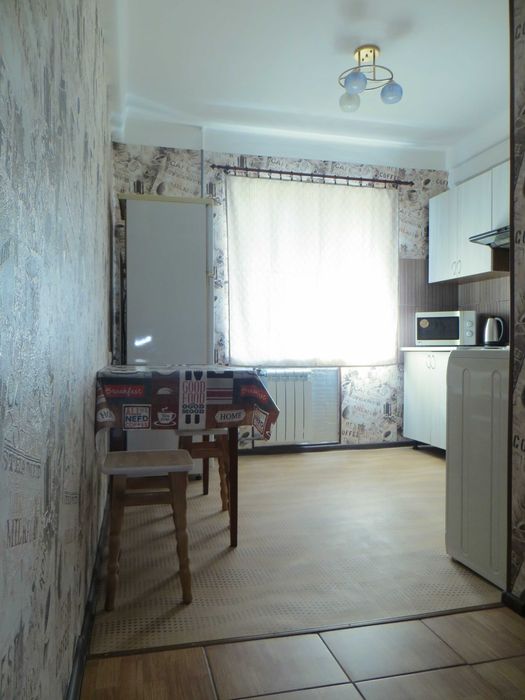 Оболонский пр-т. метро "Героев Днепра"  "Dream berry"-1 минута ходьбы.