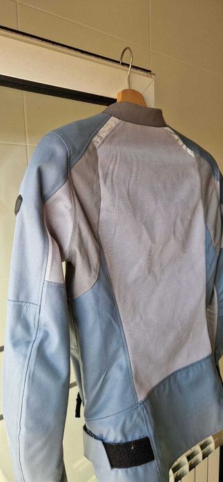 Casaco Dainese e Alpinstar