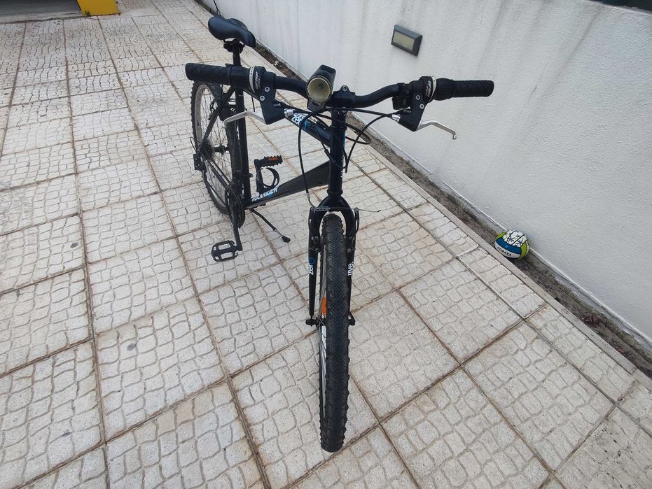 Bicicleta quase nova