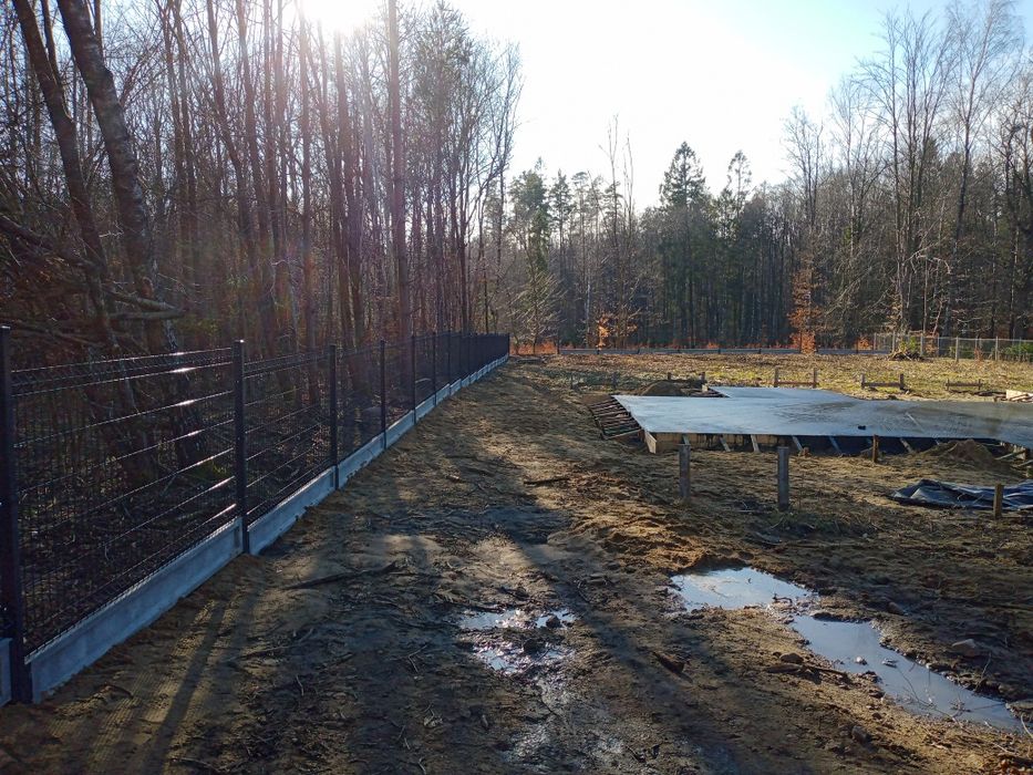 Płyty fundamentowe, ławy, konstrukcje drewniane, płoty panelowe