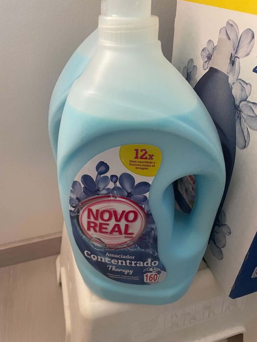 2 embalagens  detergentes roupa + 2 amaciadores  cheirinho muito bom para entregas
