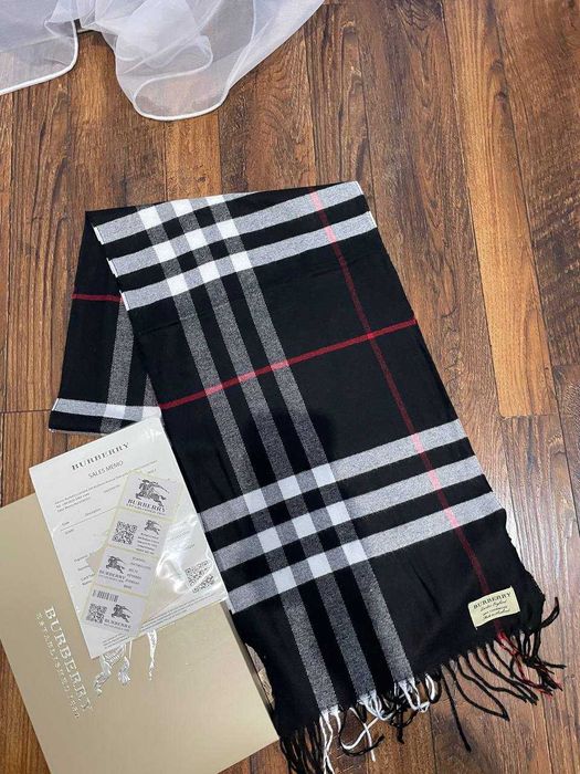 Шарф Burberry чорний