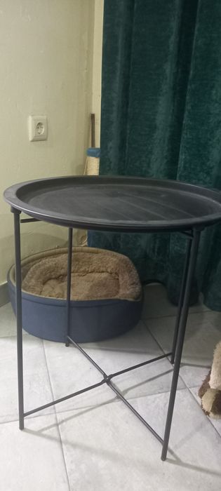Mesa de apoio preta
