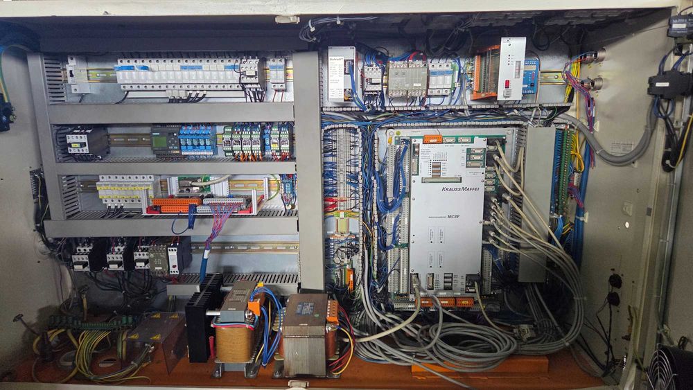 Máquina de Injeção KraussMaffei