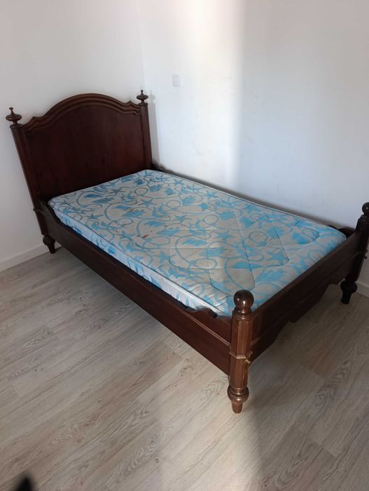 Vendo sete móveis usados — por 515€ até 19 de outubro 2026