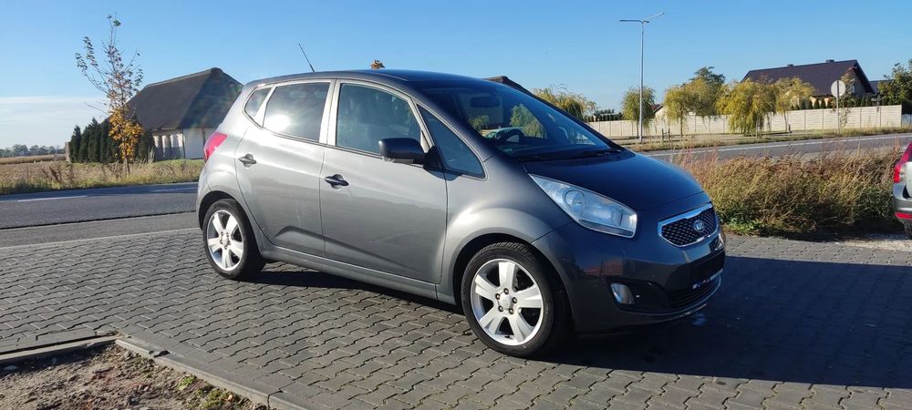 Kia Venga 1.6 benz mpi ,bezwypadek ,niski pot przebieg,panorama dach