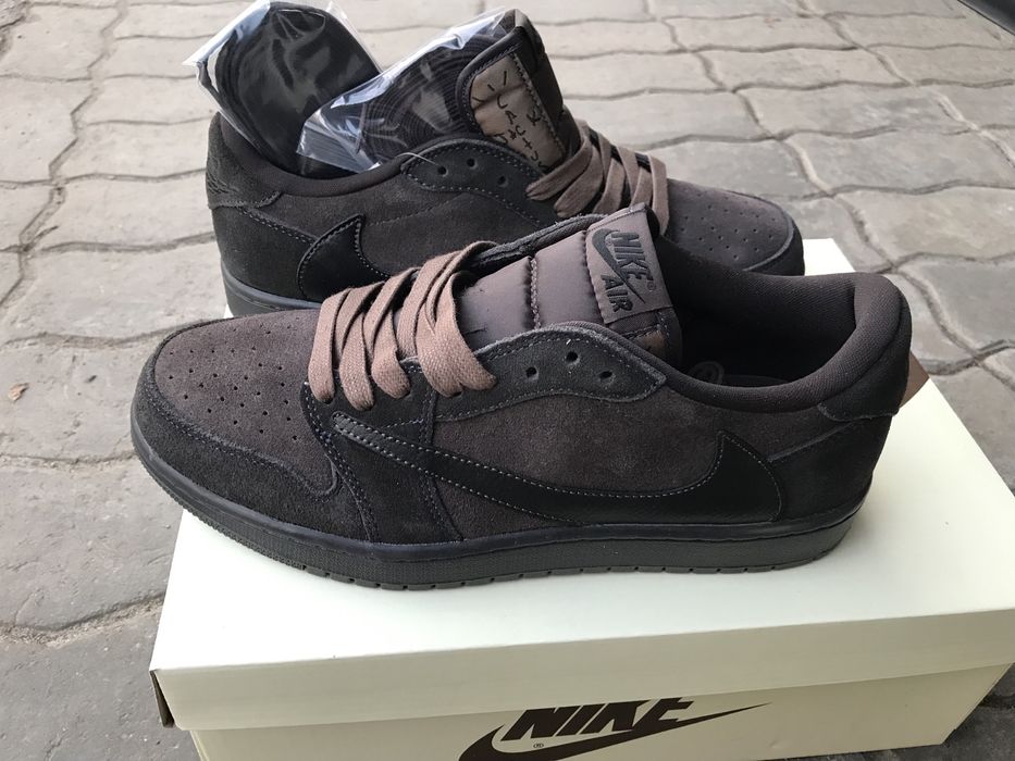 Jordan 1 Retro Low Travis Scott Velvet Brown Dark Mocha