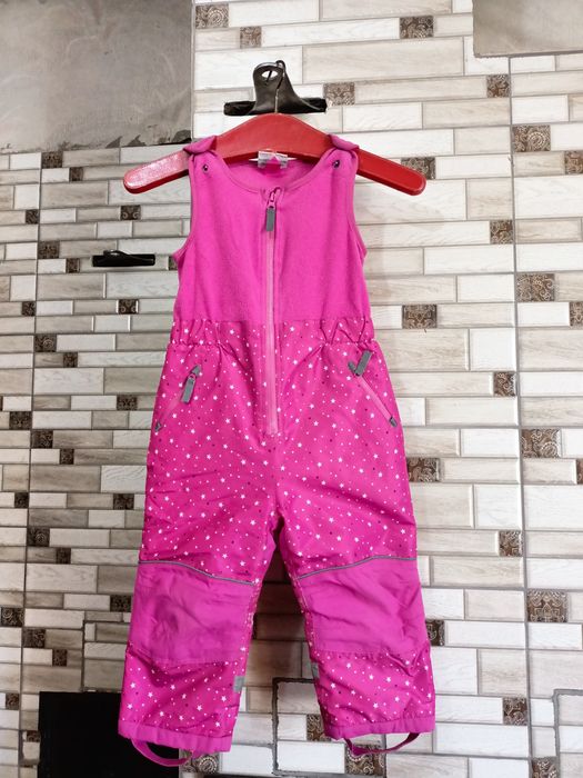 Продам одяг 92 98р куртка полукомбенізон десісезонна куртка.