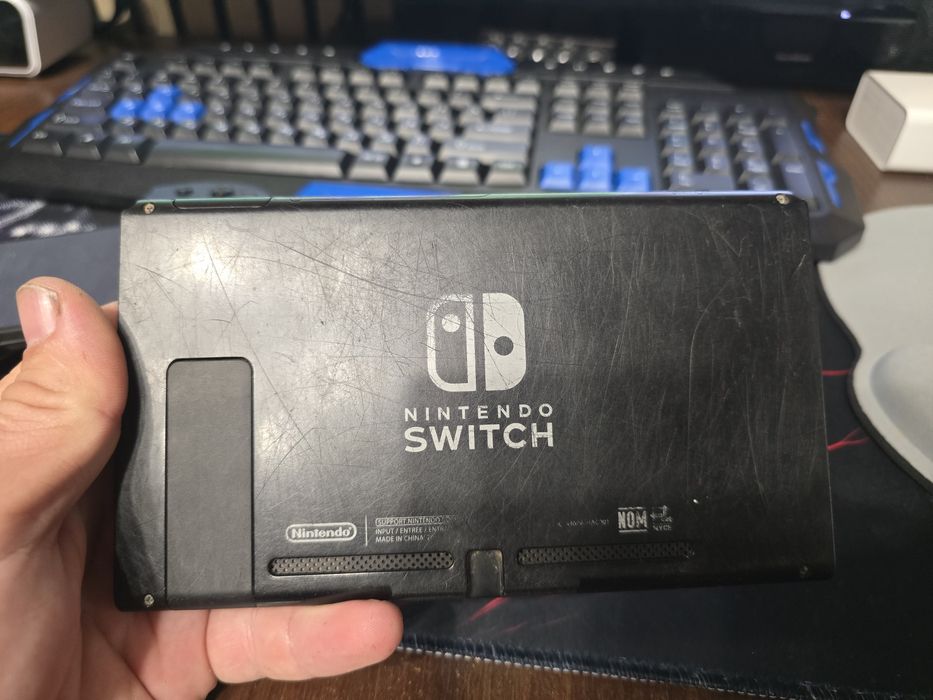 Nintendo Switch V1 HAC-001 32гб