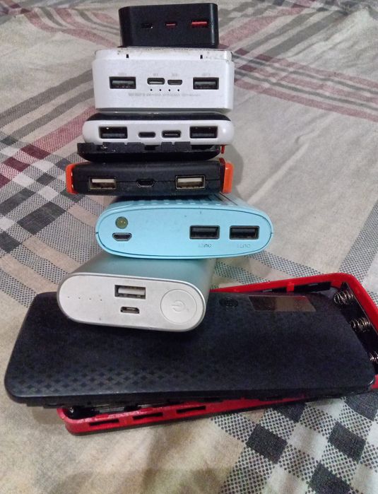 Power Bank рабочие и корпуса без аккумуляторов